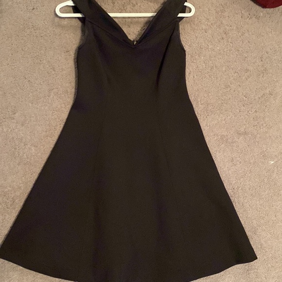 GUESS - Little Black Dress - Picture 3 of 3
